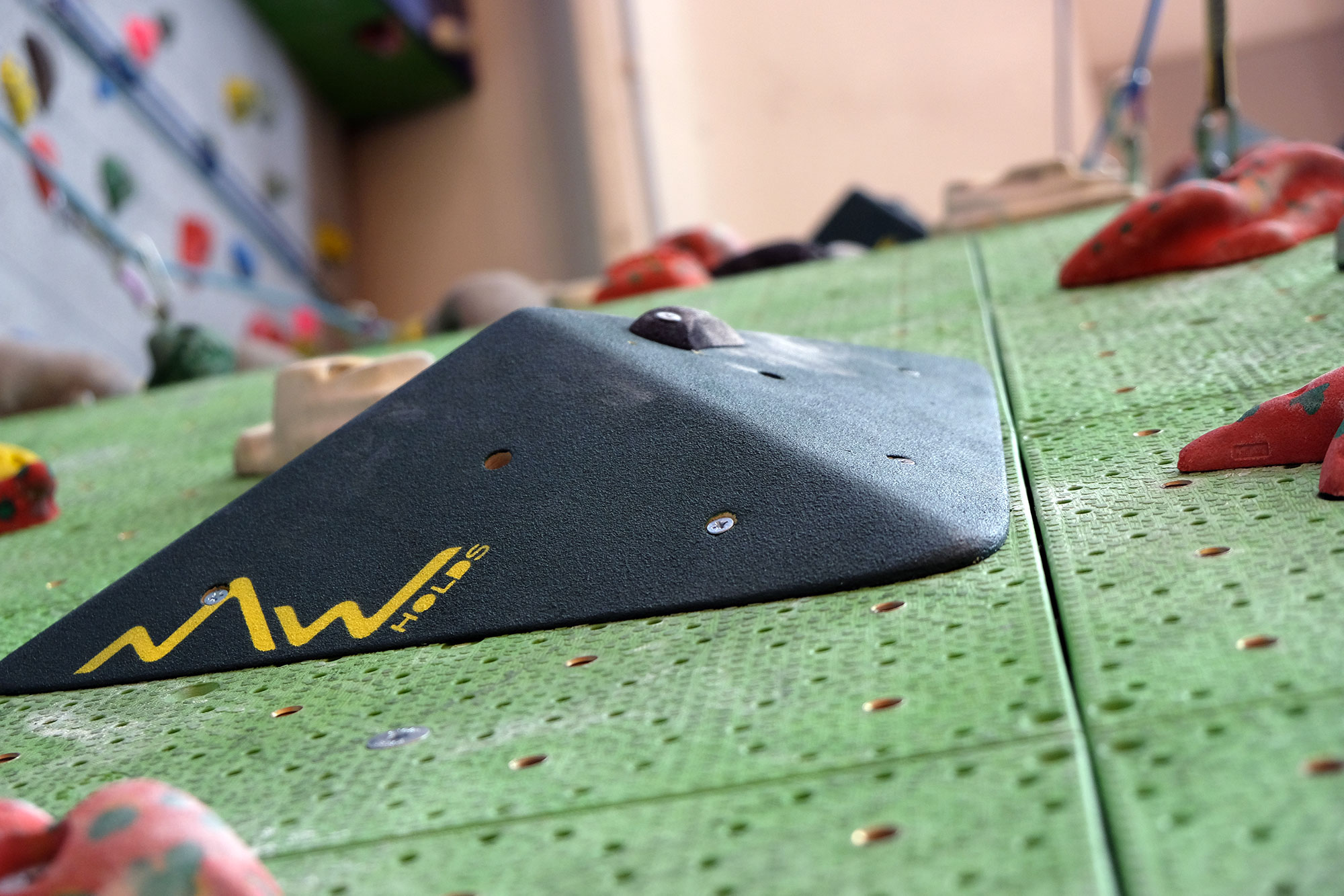 Palestra di arrampicata CAI Meda, fotografia 4 di 6